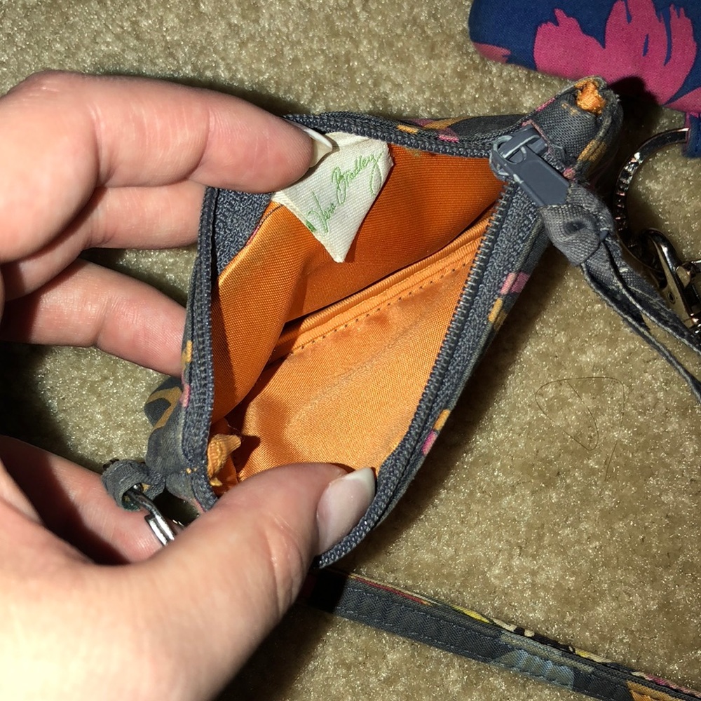 USED Vera Bradley Lanyard w ID/Card/Money/Coin - Picture 6 of 8